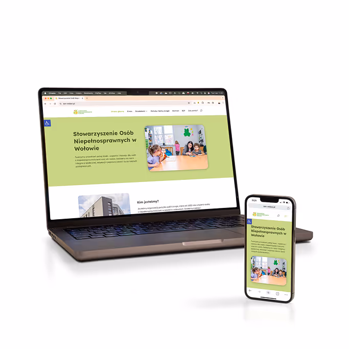 Strona internetowa WordPress dla Stowarzyszenia Osób Niepełnosprawnych na laptopie i smartfonie. Pełna zgodność z WCAG 2.0. Widok desktop i mobile.