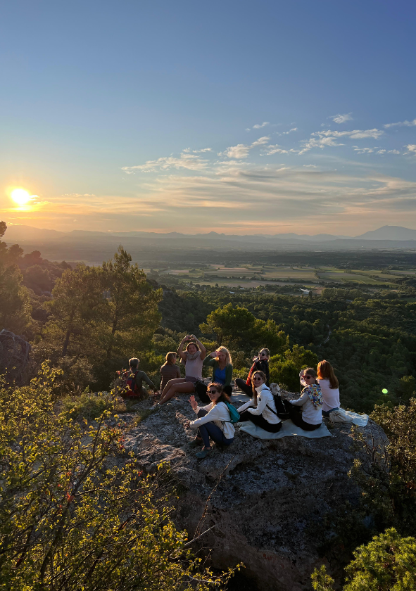 Stroll through the rolling countryside of the Drôme, an ideal setting to recharge your batteries in the heart of nature.