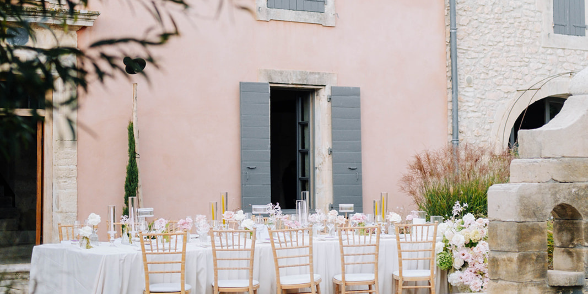 Lieu pour mariage dans un domaine en Provence, idéal pour une réception en extérieur et une ambiance festive