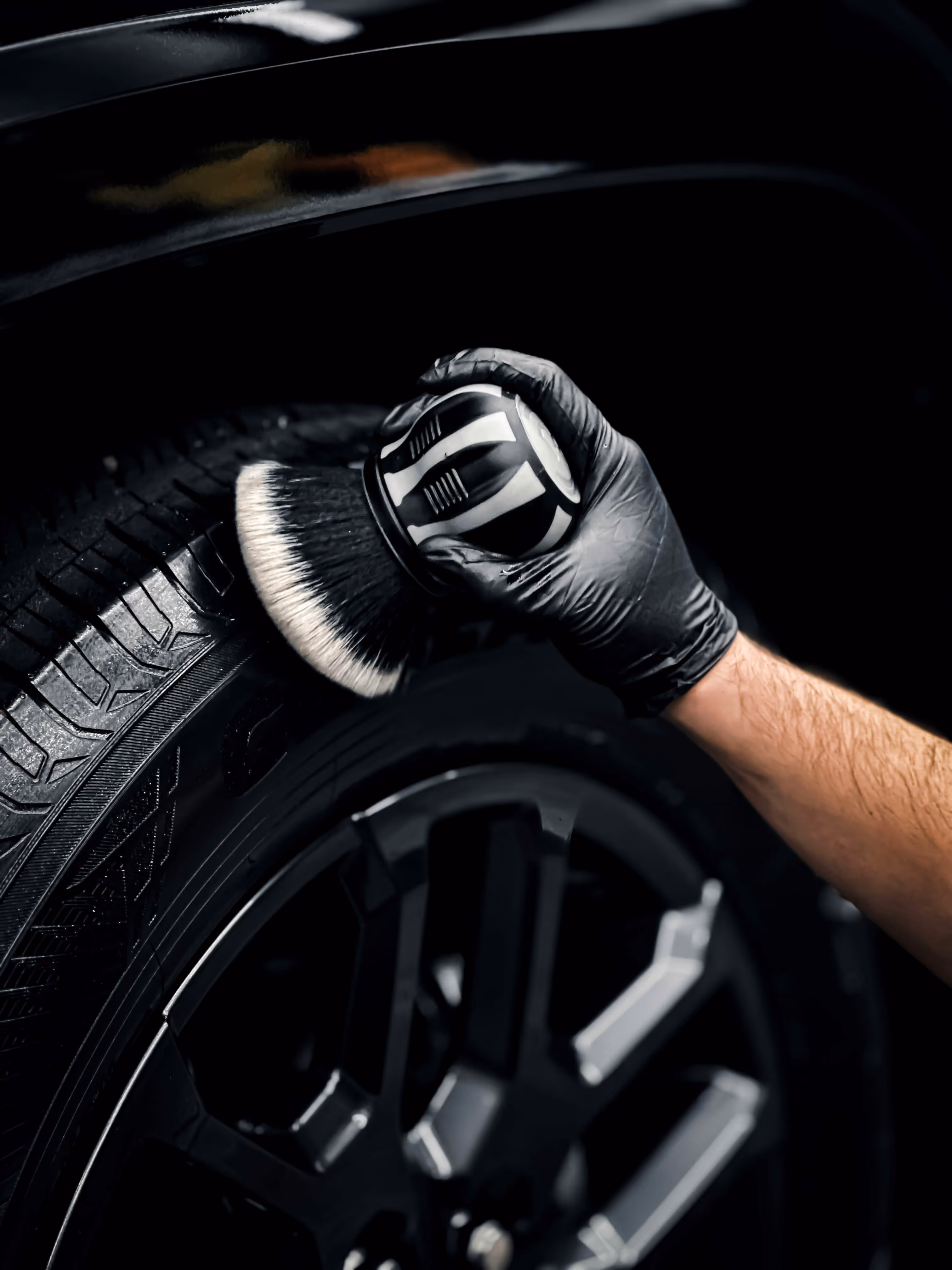 Cleaning car tire