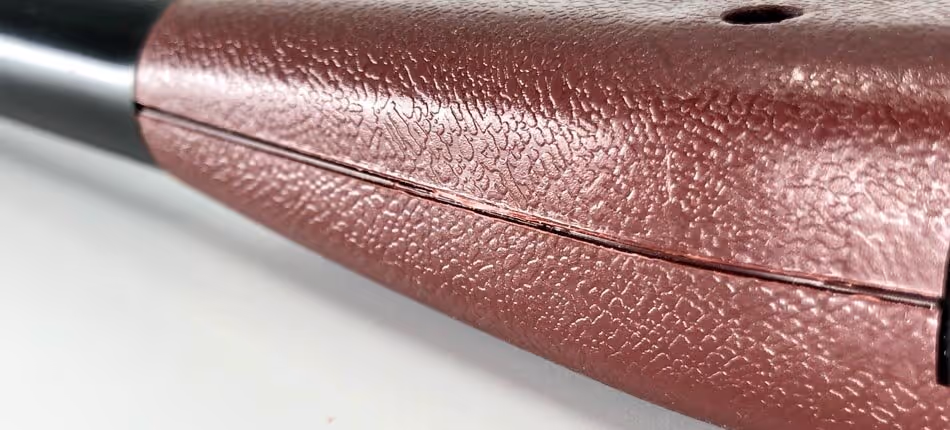 Make your KeyShot Rendering of seams between moldings look more realistic with less then perfect seams.