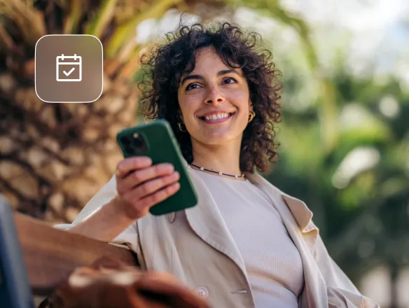 Person using WhatsApp