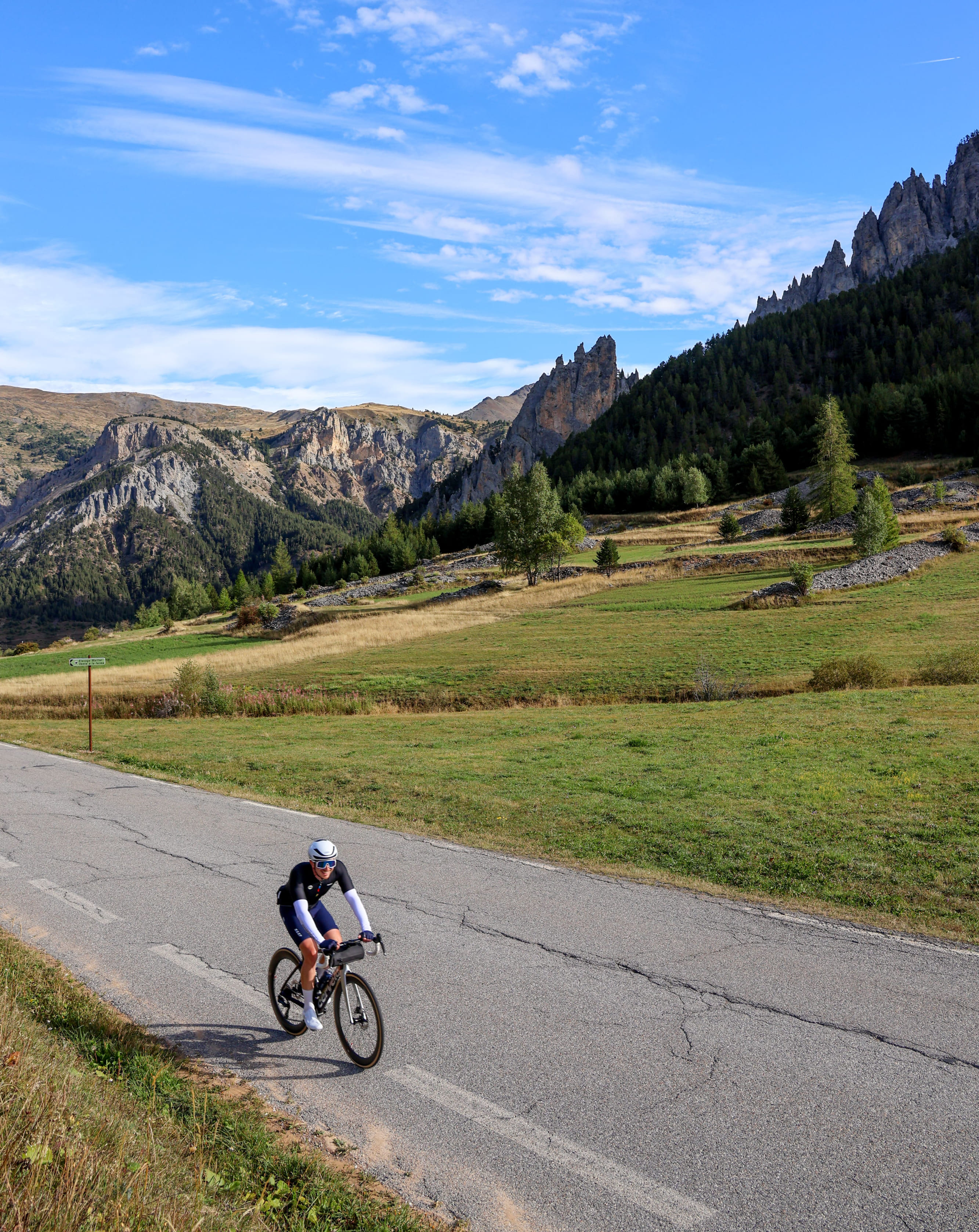 The Col du Galibier, a legendary pass in the Alps, on the Grande Traversée des Alpes by bike from the Belle Allure travel agency.