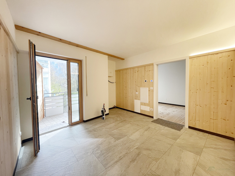 Ideale Investition: sanierte Zweizimmerwohnung mit Balkon (WG4)