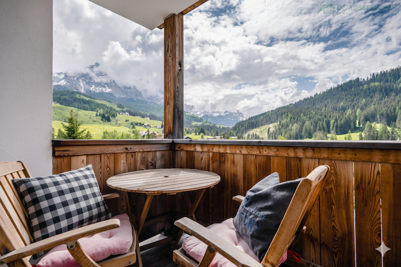 Exklusive Zweitwohnung in Stern/Alta Badia – stilvoll eingerichtet, ideal als Ferienwohnung im 1. Stock
