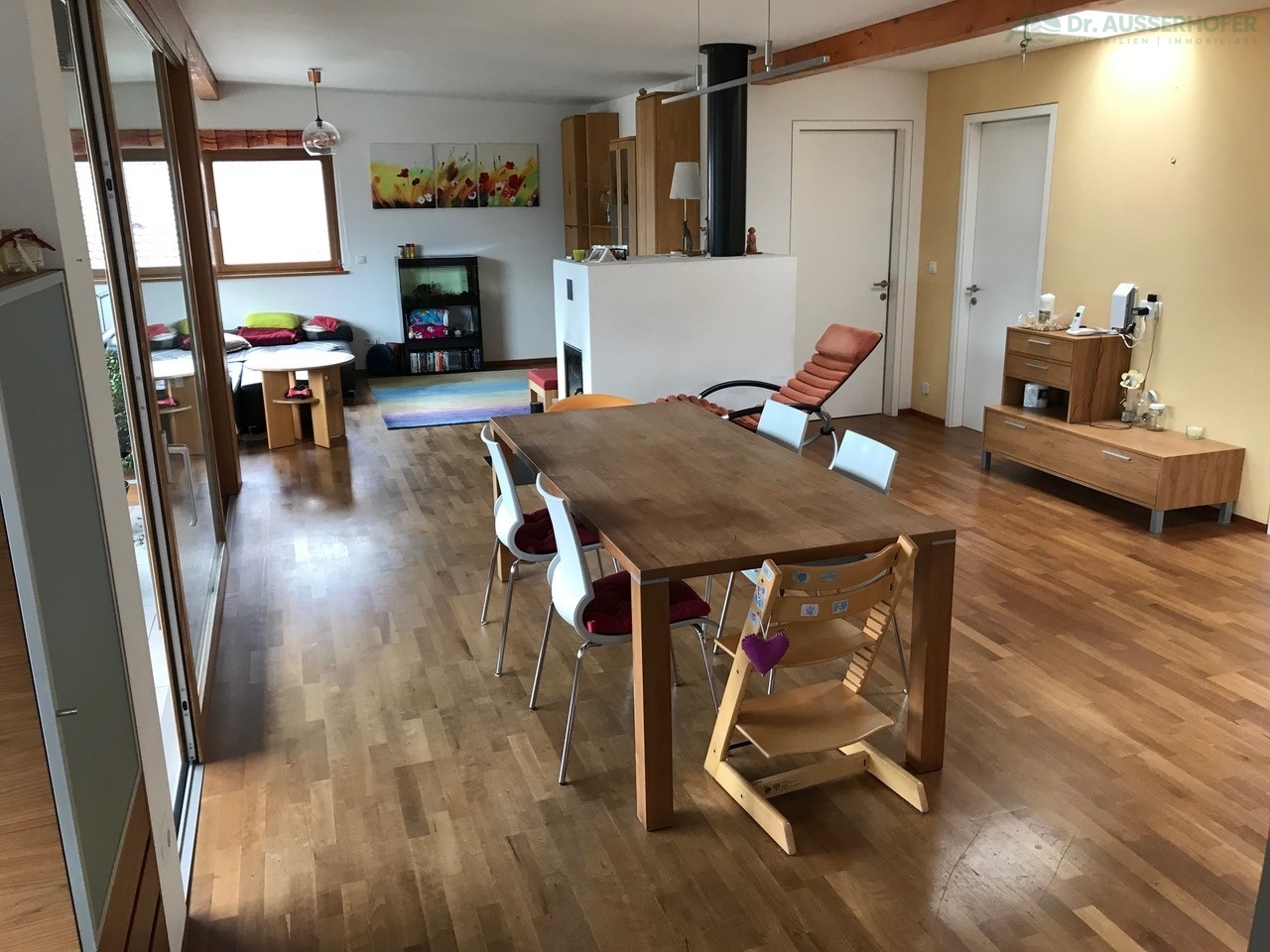 Großzügige Dachgeschosswohnung in ruhiger Lage in Stegen