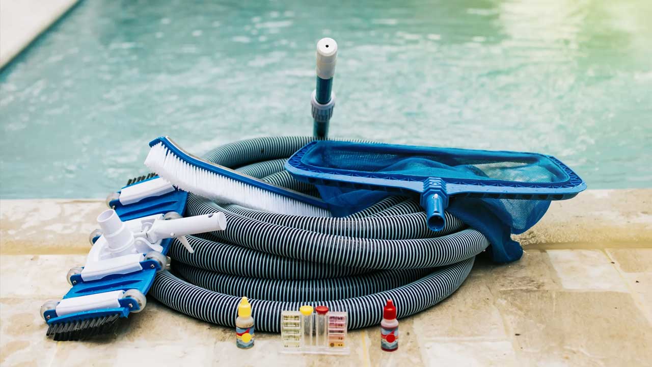 Pool algae specialists in Phoenix
