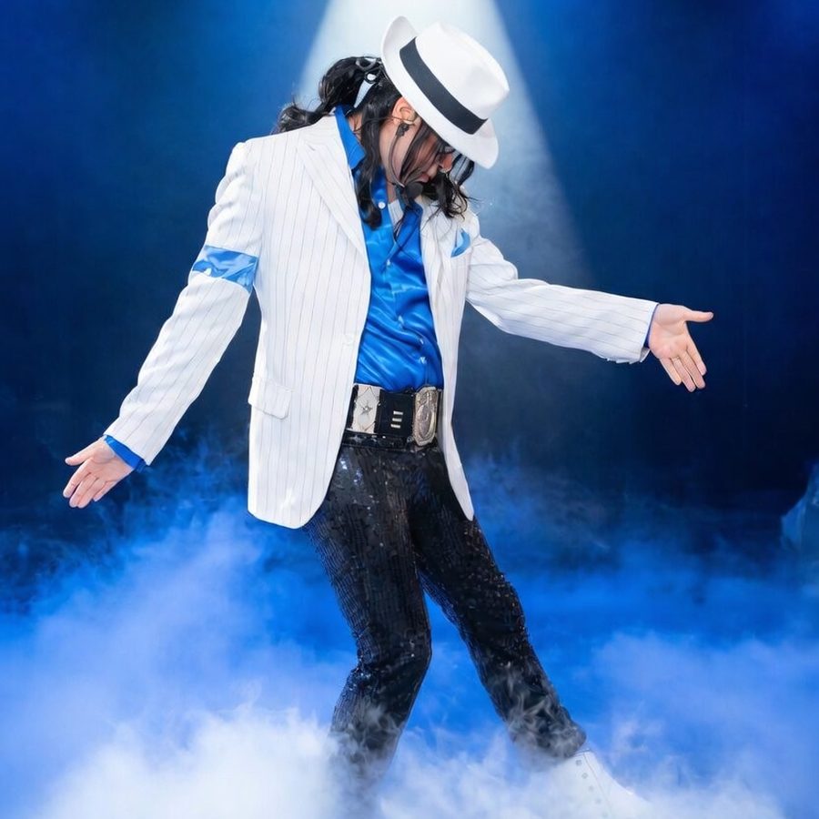 Maxx Vega MJ impersonator Smooth Criminal white suit fog stage