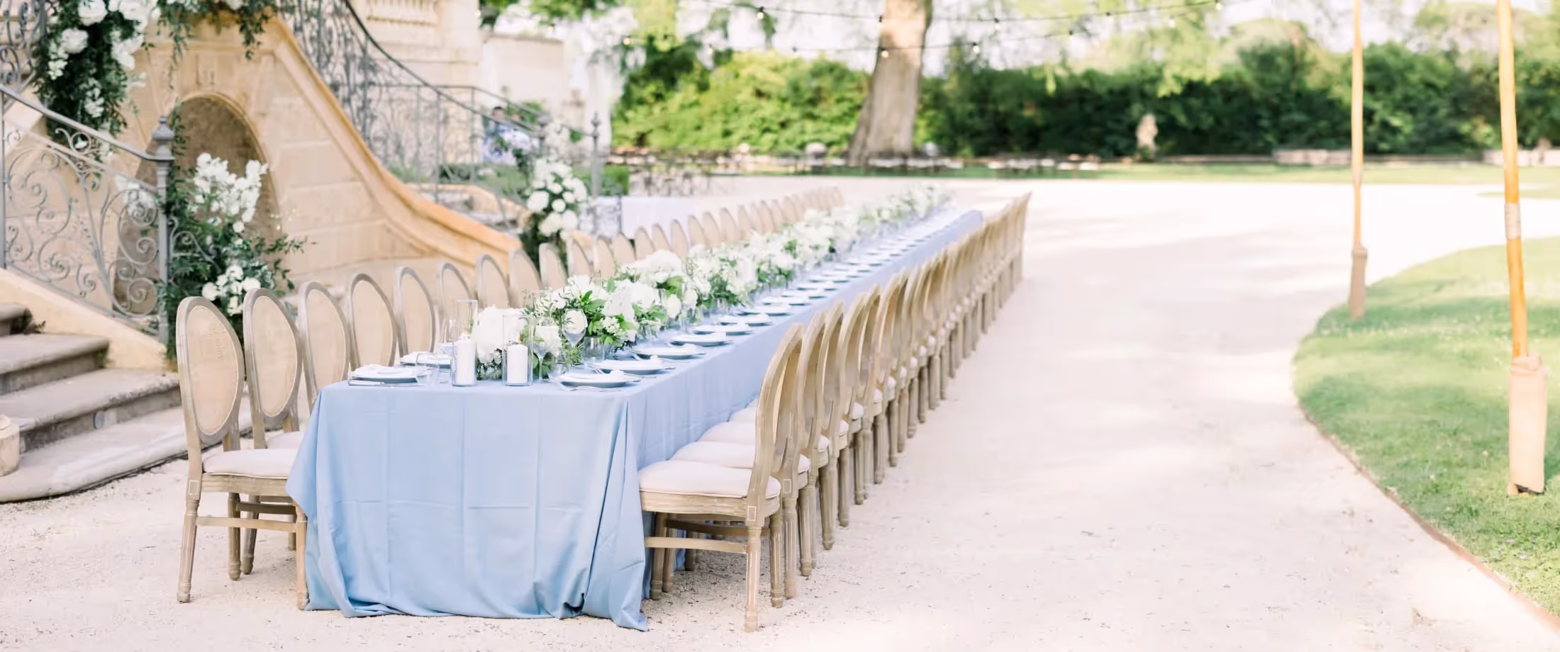 Furniture rental : Castle Furniture