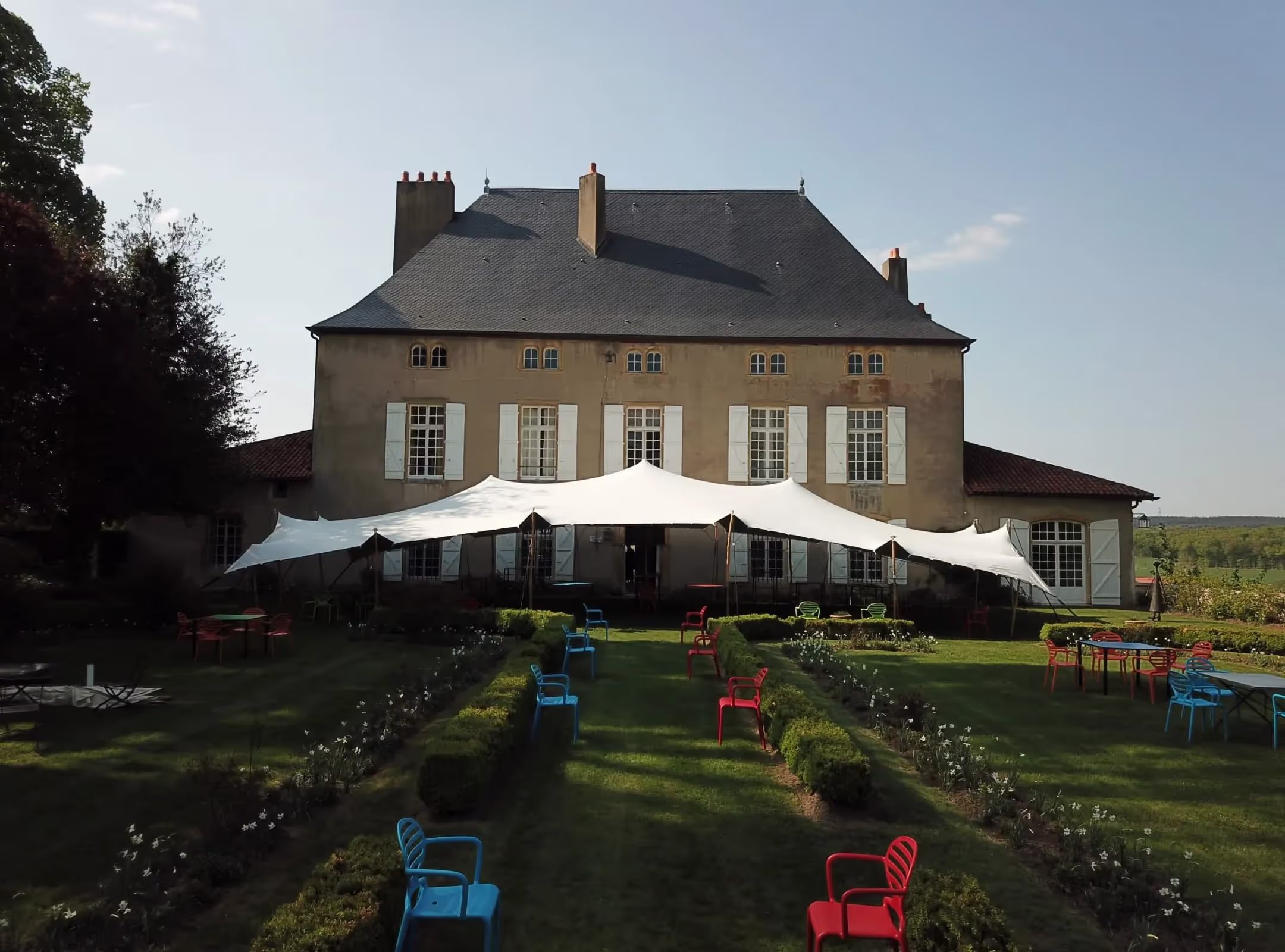 Location chaises colorées - ATAWA