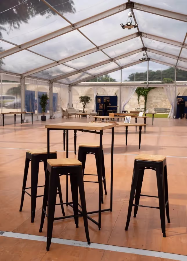 Spécialiste location de mange-debout pour vos événements