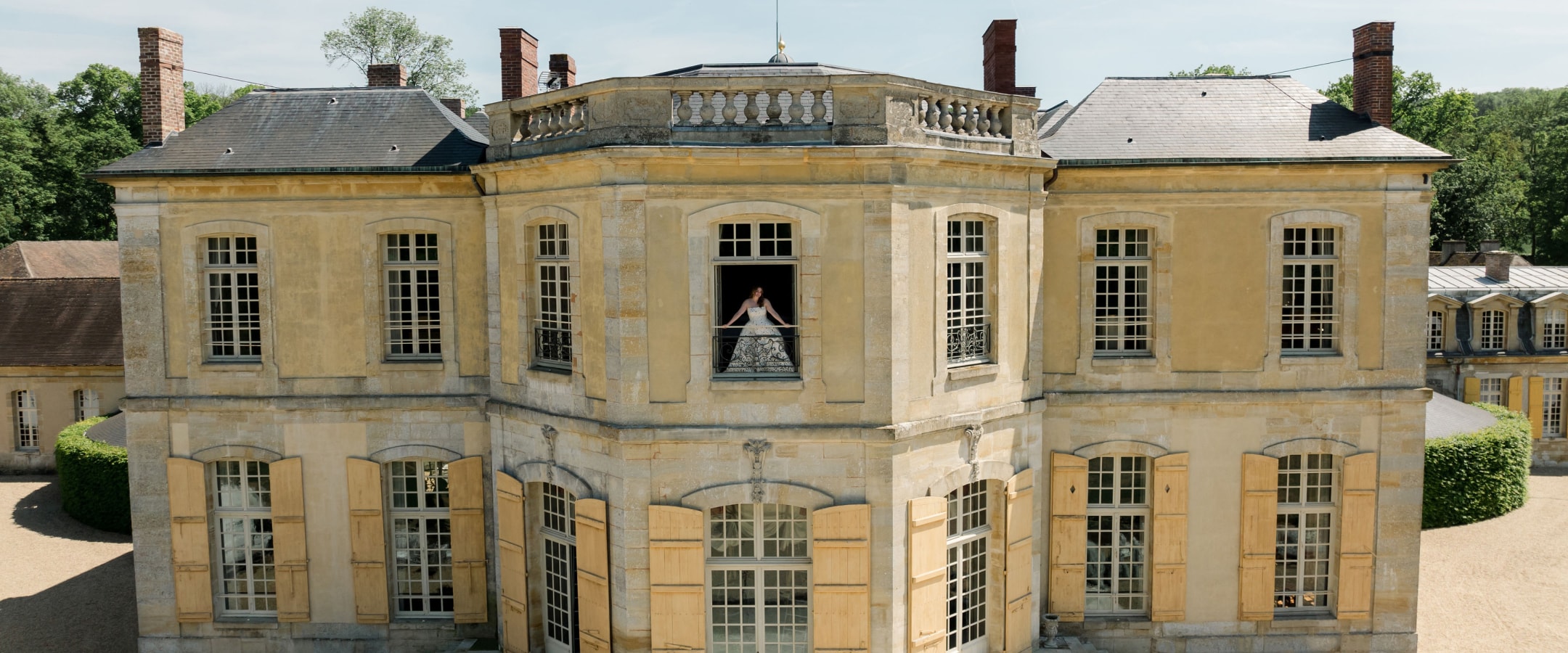 What is the price of a wedding planner in Paris?