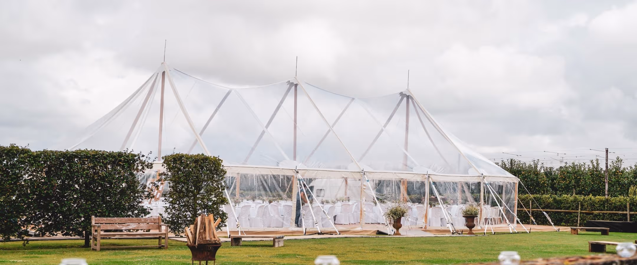 6 tips to host a successful outdoor event in any weather