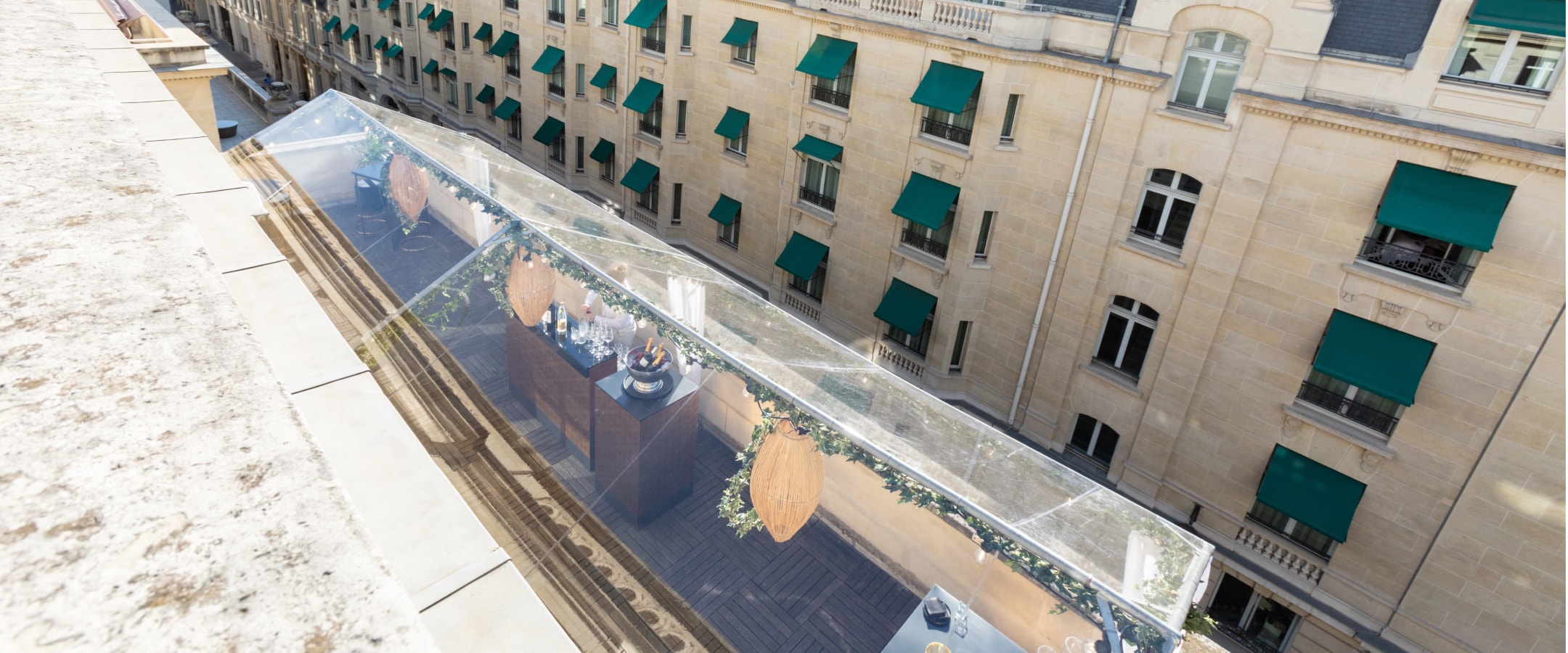 Comment organiser un lancement produit sur un rooftop ?