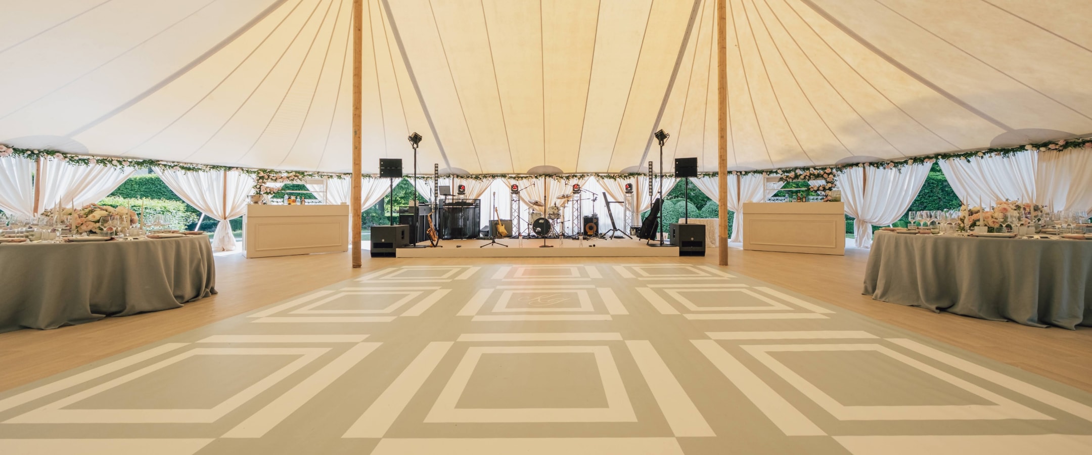 Créer une piste de danse mariage haut de gamme : guide expert