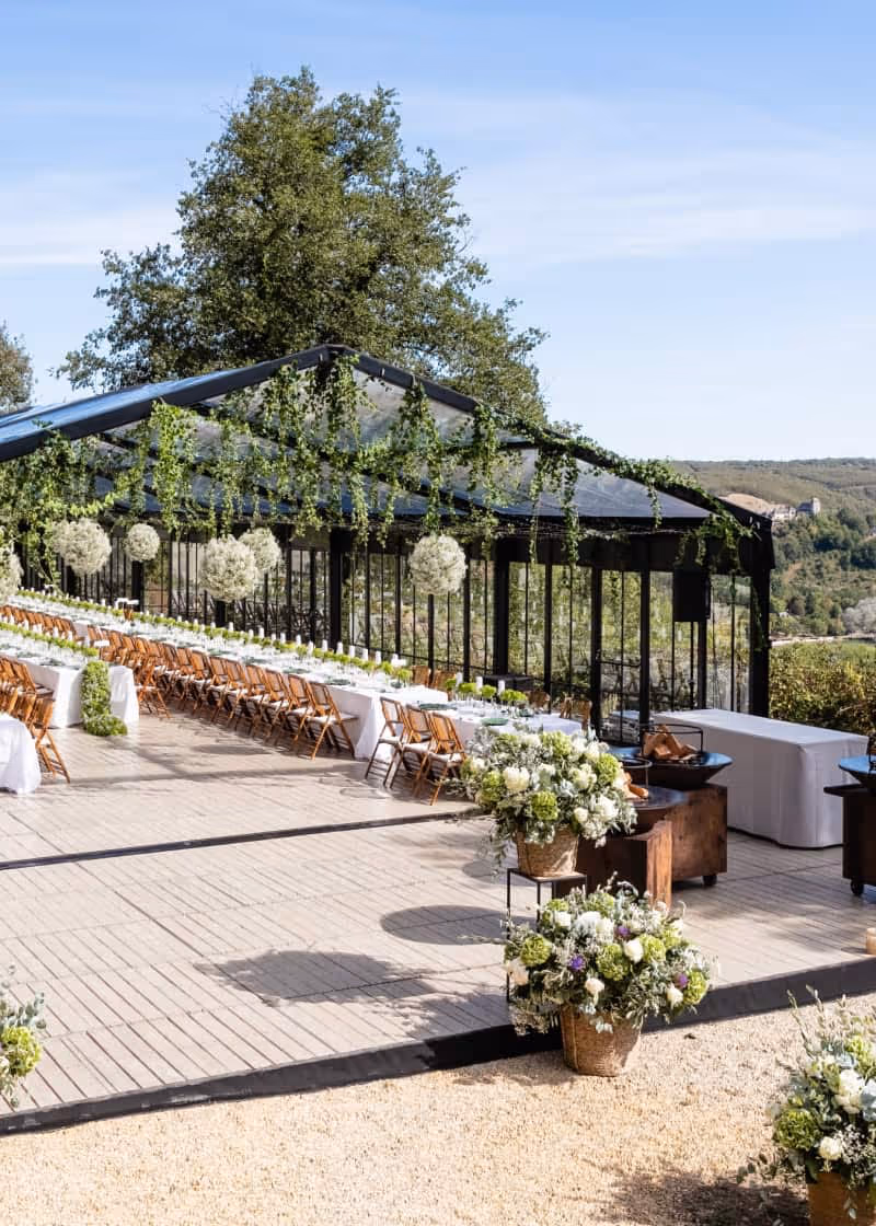 Installation de terrasse sur-mesure pour vos événements