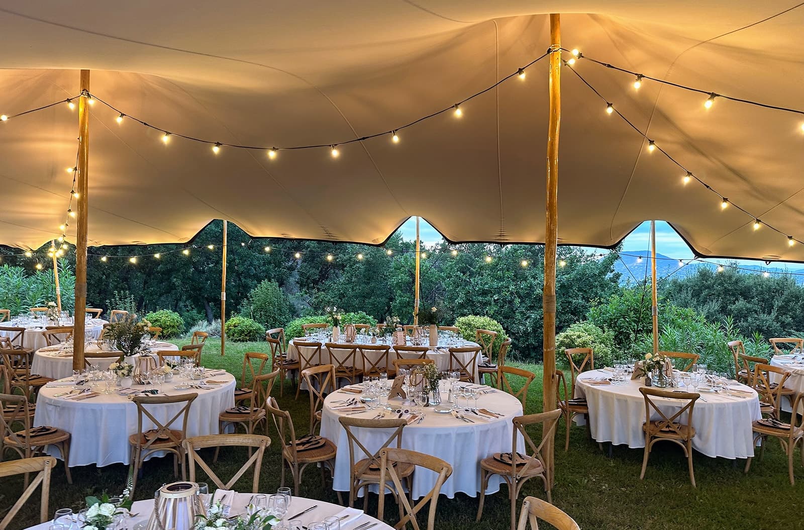 Location de tentes, barnums et chapiteaux à Antibes