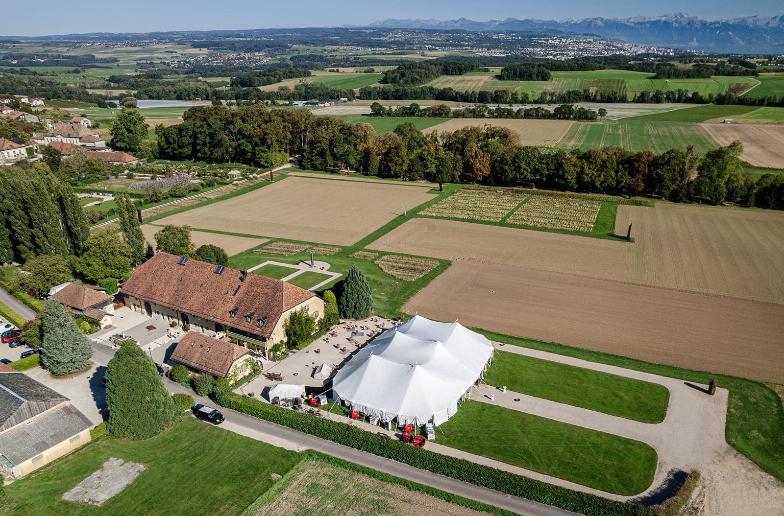 Location de tentes, barnums et chapiteaux à Lausanne