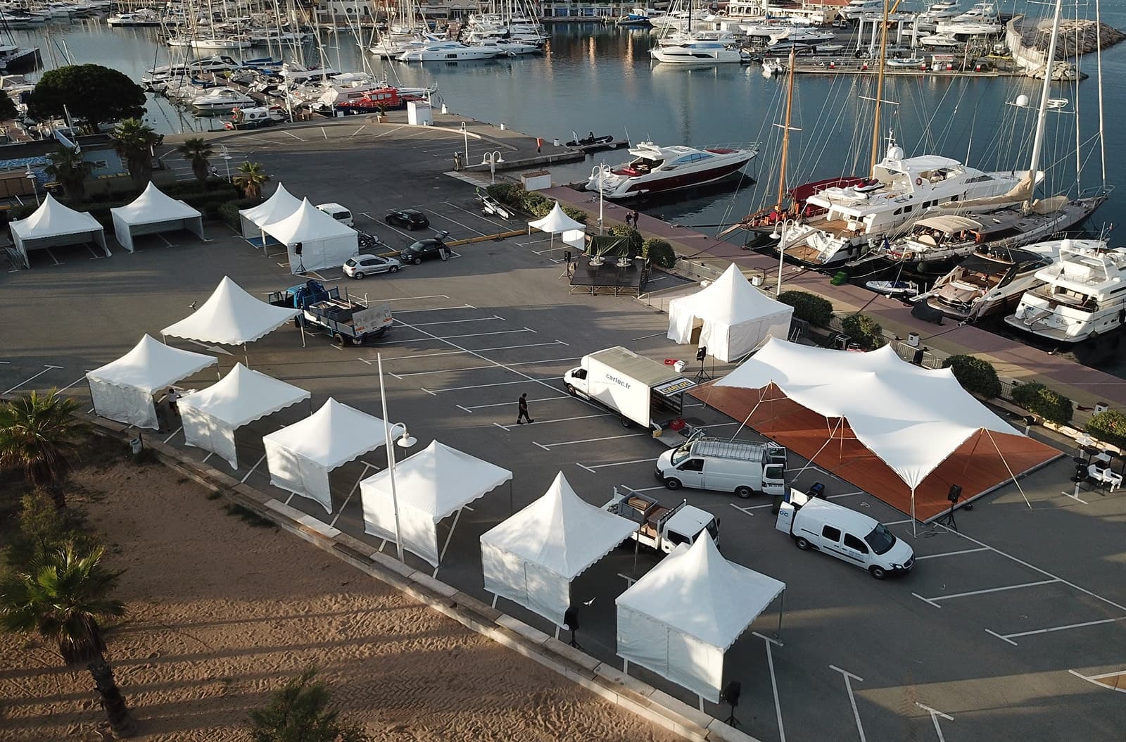 Location de tentes, barnums et chapiteaux à La Rochelle
