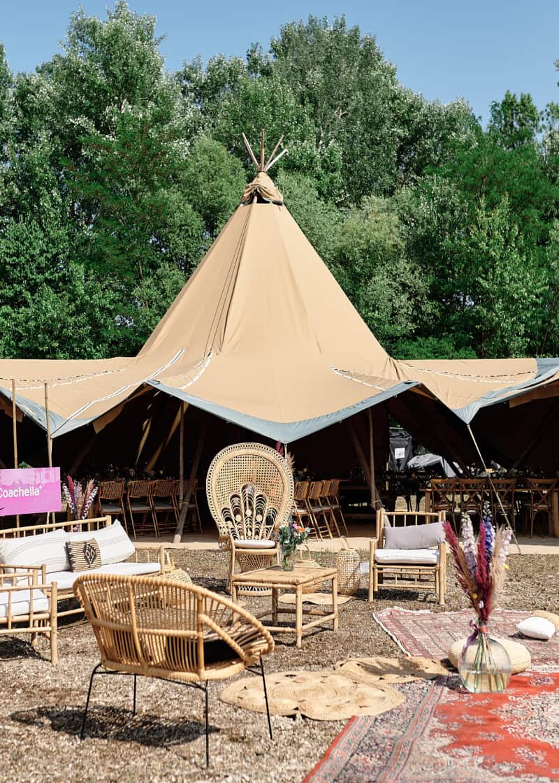 Furniture rental : Coachella Boho Furniture