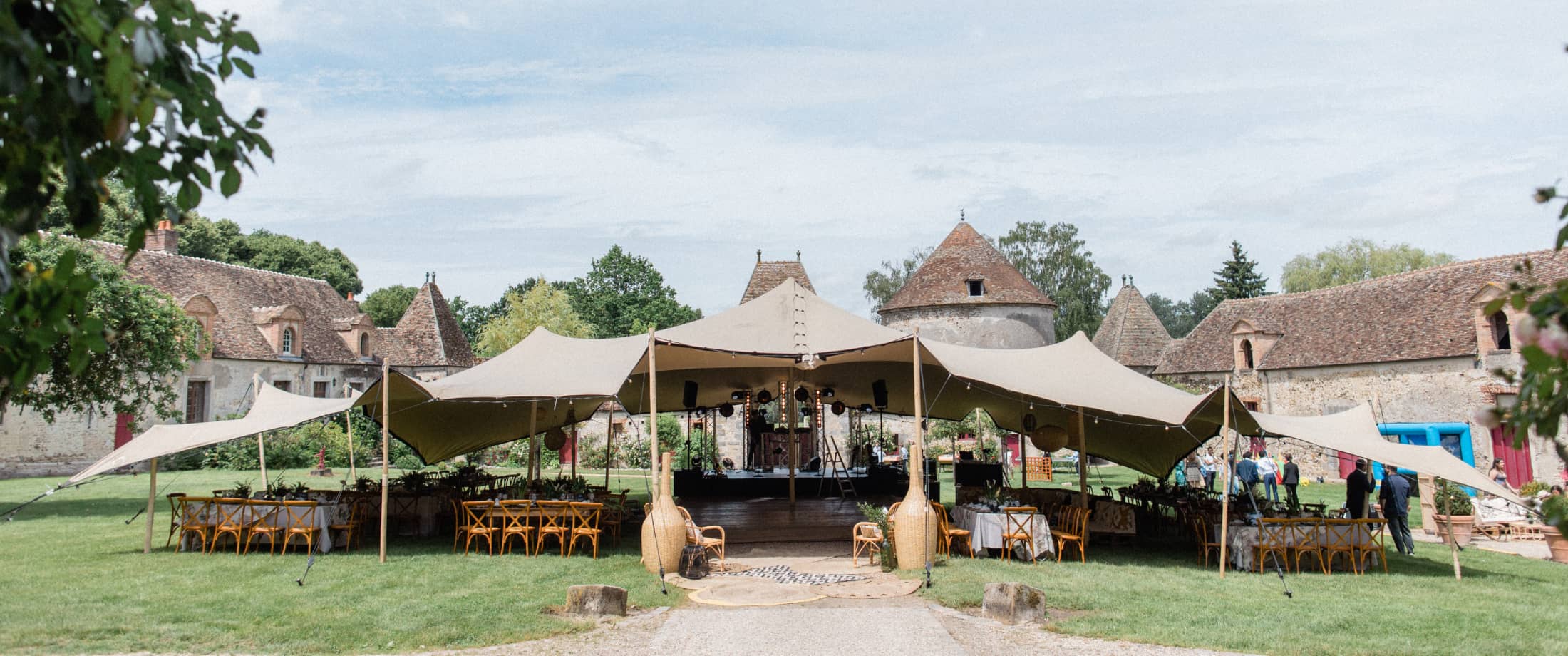 Nomadic Stretch Tent