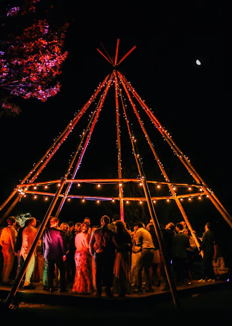 Naked Tipi
