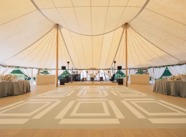 High-end wedding dance floor installation : expert guide
