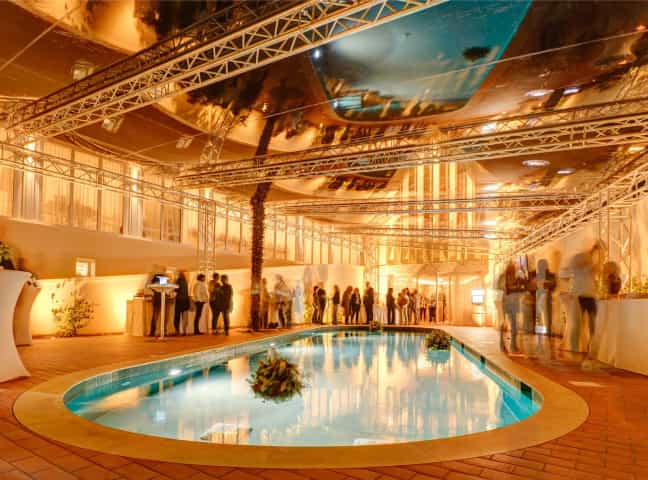 How to organize an opening night?