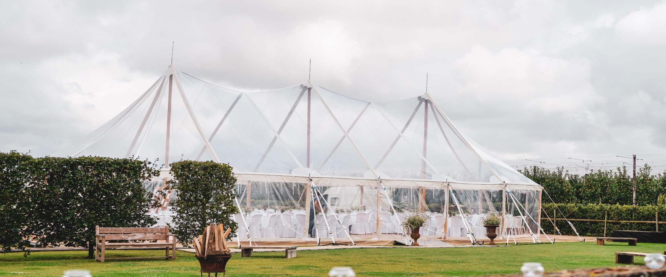 6 tips to host a successful outdoor event in any weather