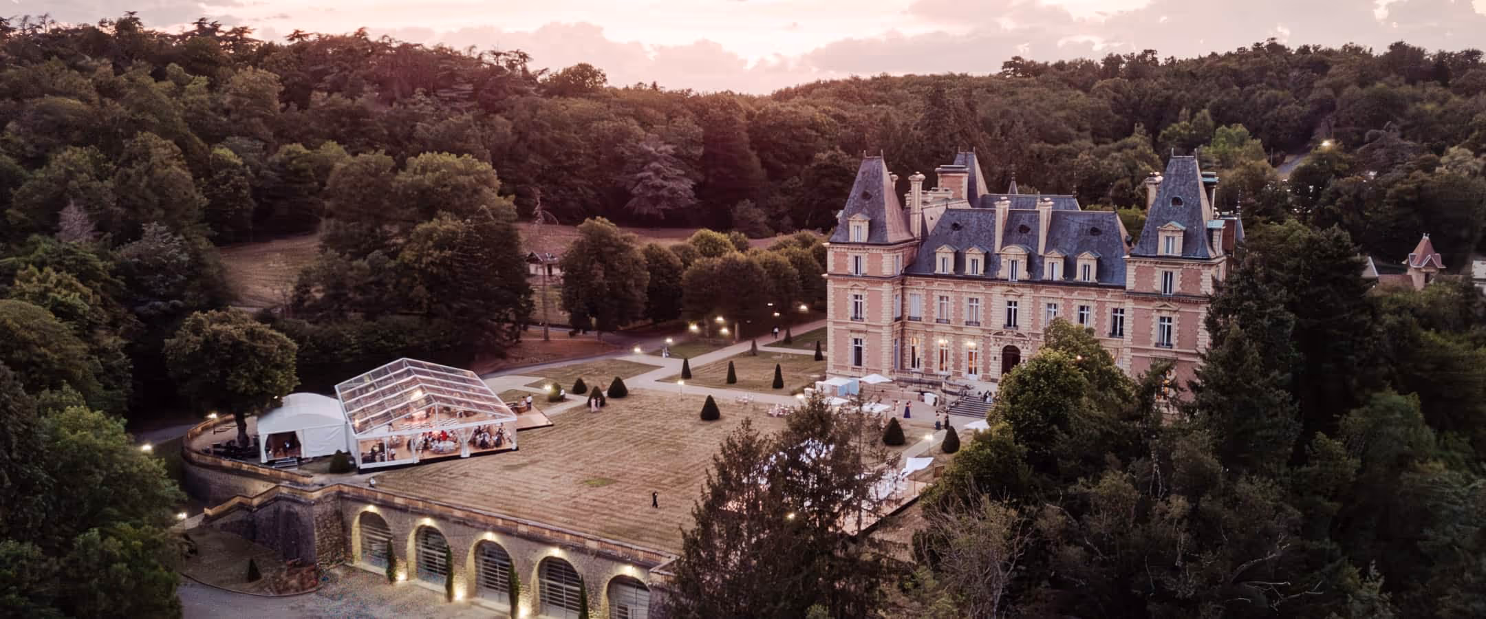 How Much Does a Wedding in France Cost? Our Budget Planning Guide