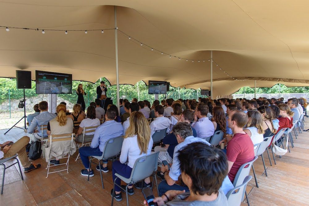 Location tente strech conférence entreprise Louis Vuitton