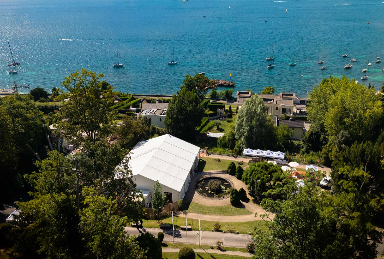 Location de tentes, barnums et chapiteaux en Suisse