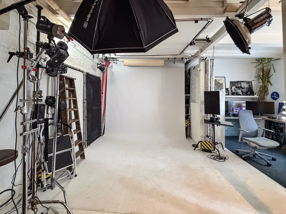 White infinity cove backdrop and studio lighting at Dock Street Studio, photo studio hire in Leeds