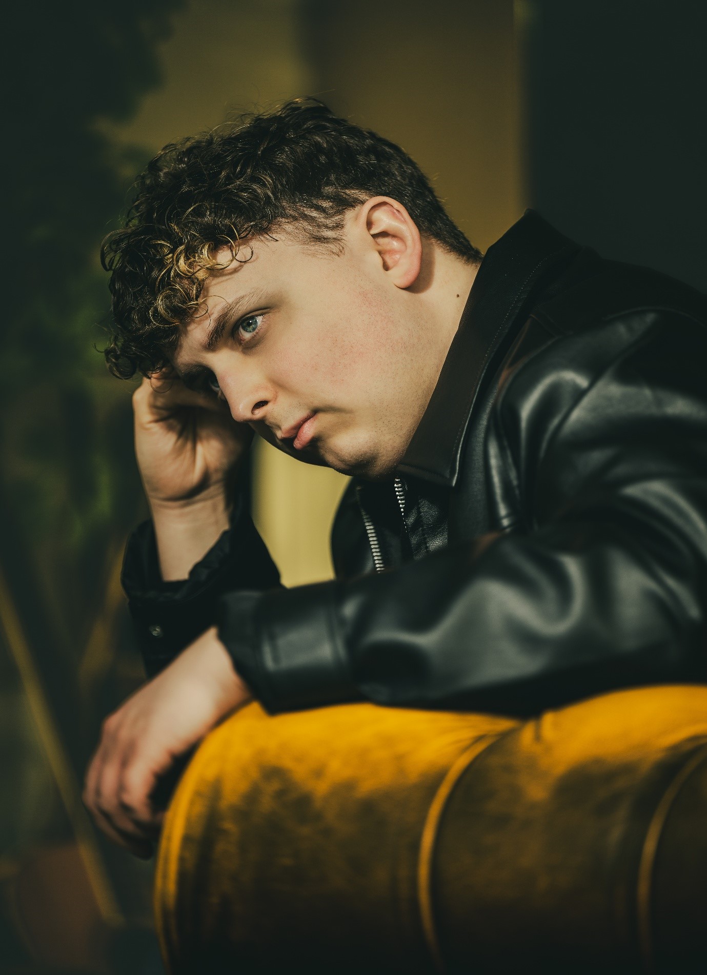 Portrait lighting setup illustrating first impressions in headshot photography, Dock Street Studio Leeds