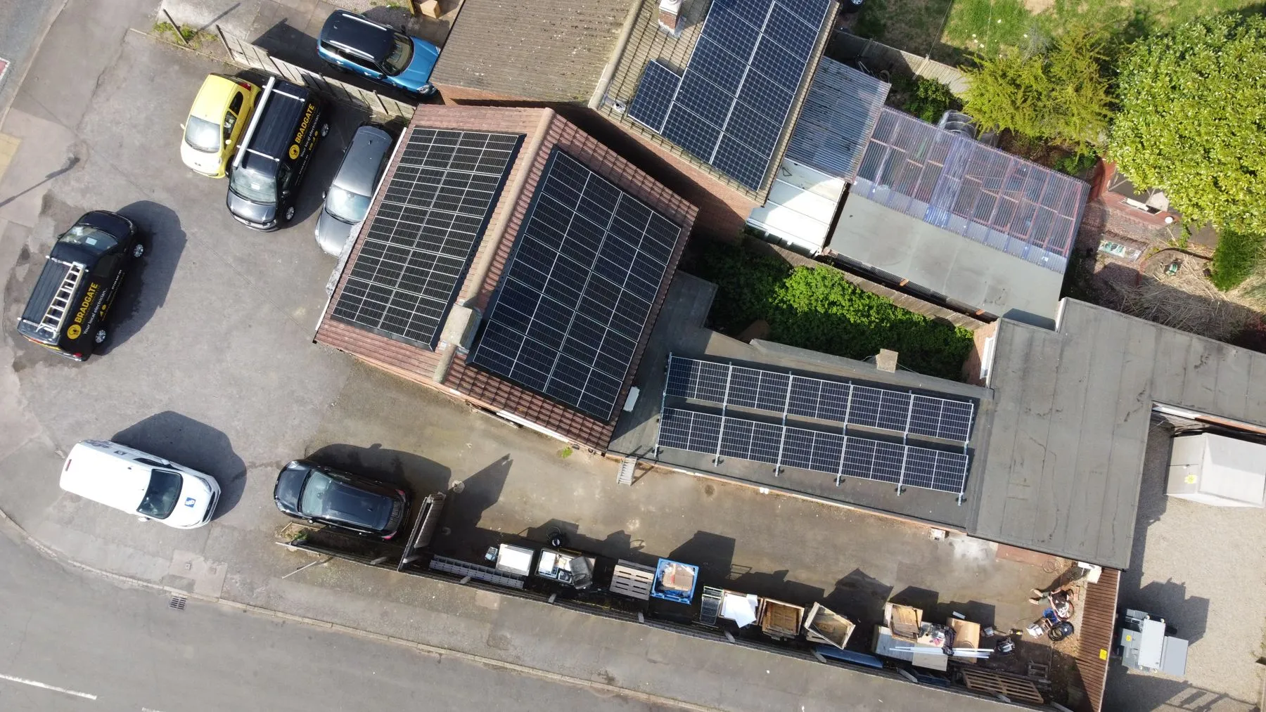 Fosse Bearings solar across two roofs