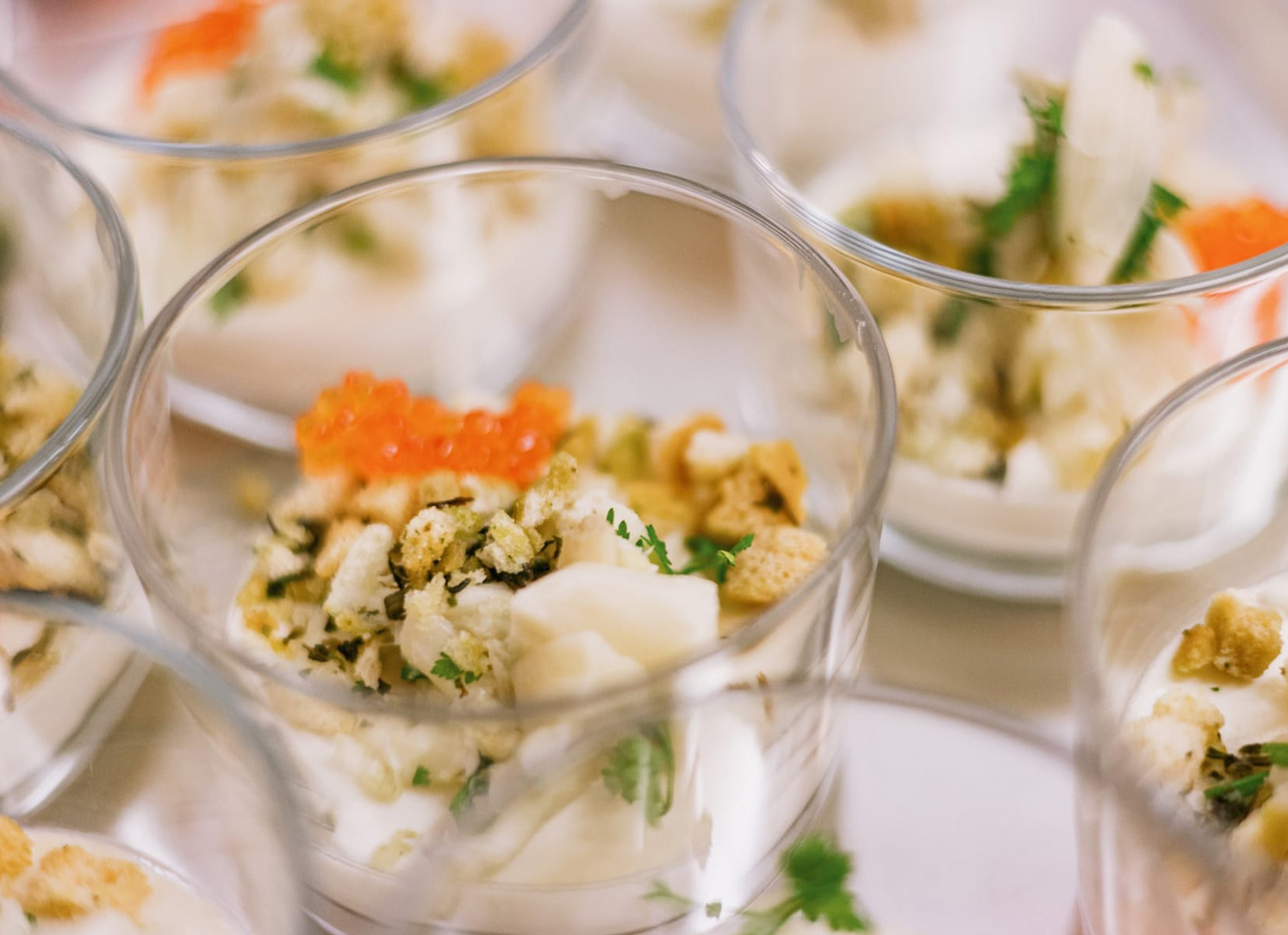 Catering mit angerichteten Speisen im Glas von Ping Ping