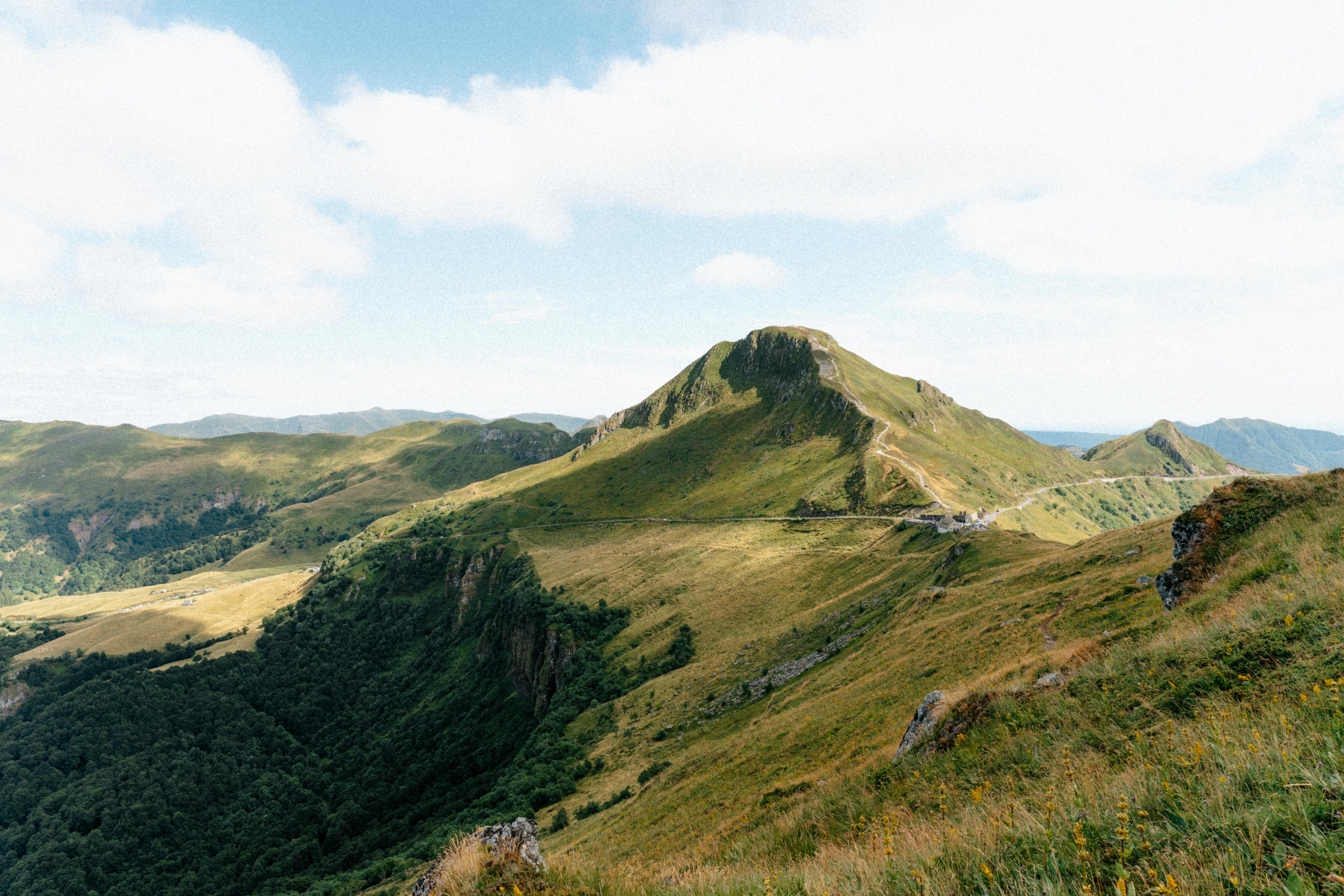la chaine des puys en auvergne