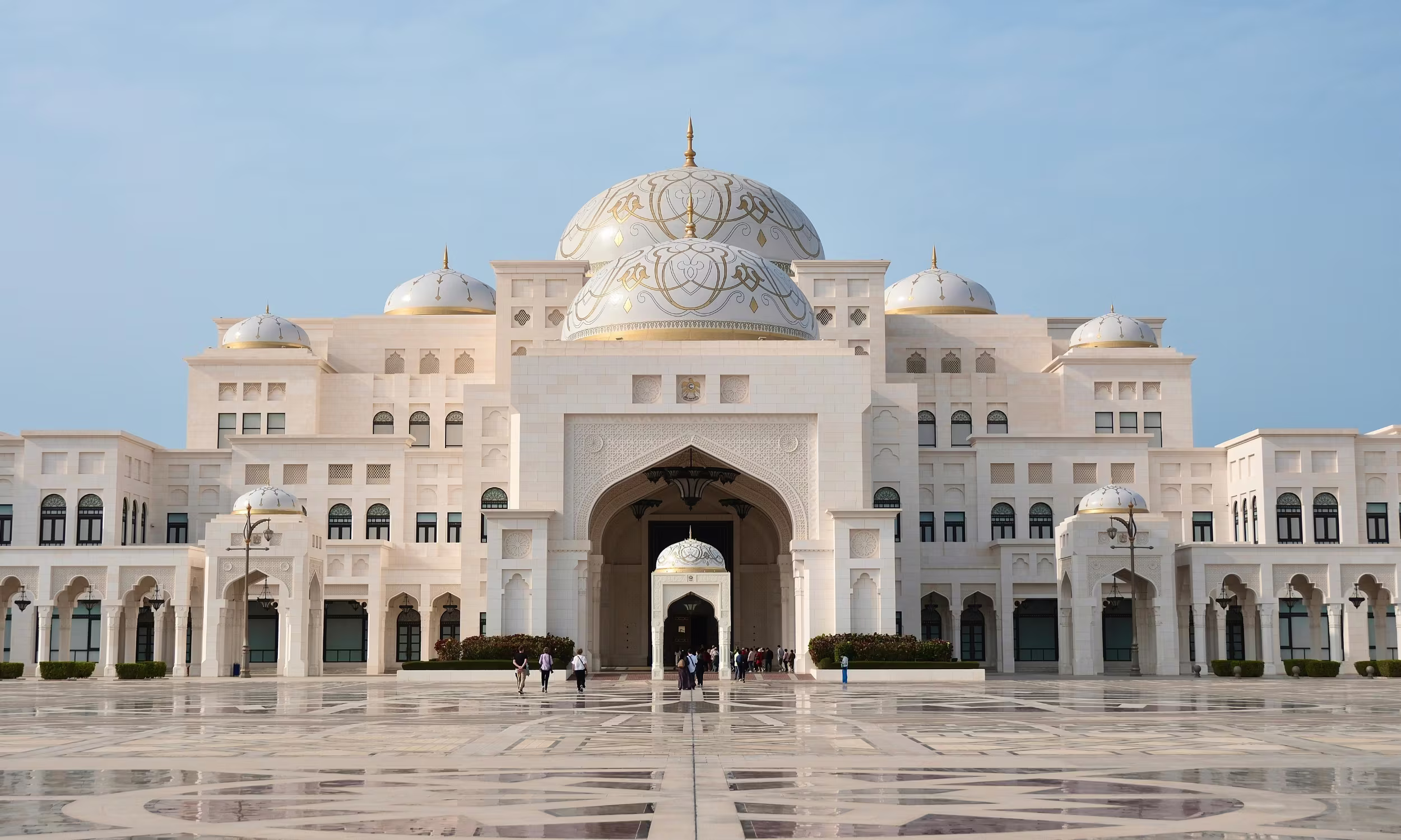 Qasr Al Watan Presidential Palace — a magnificent landmark of culture and grandeur in Abu Dhabi.