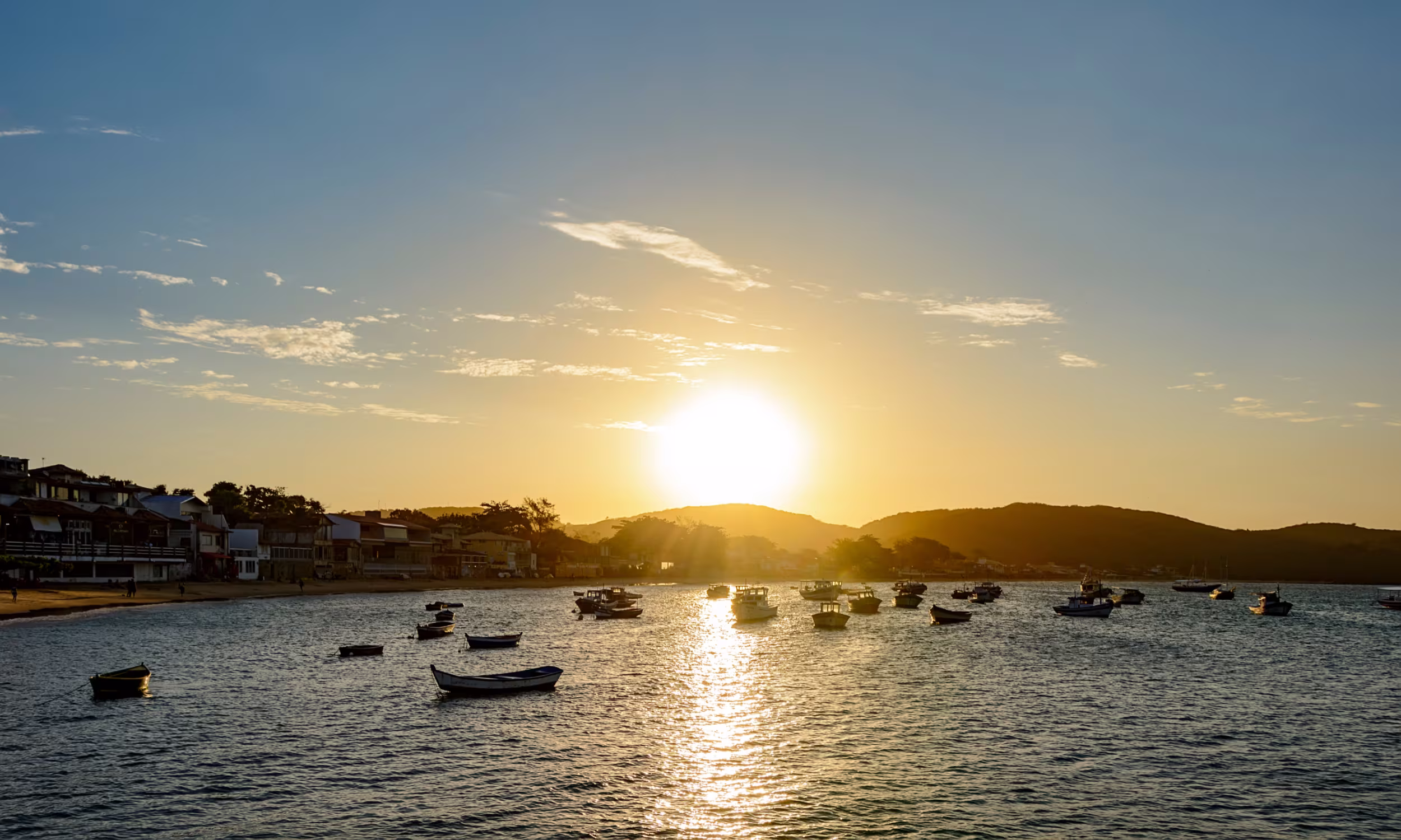 Sunset over Búzios, one of the most romantic moments of a honeymoon in Brazil.