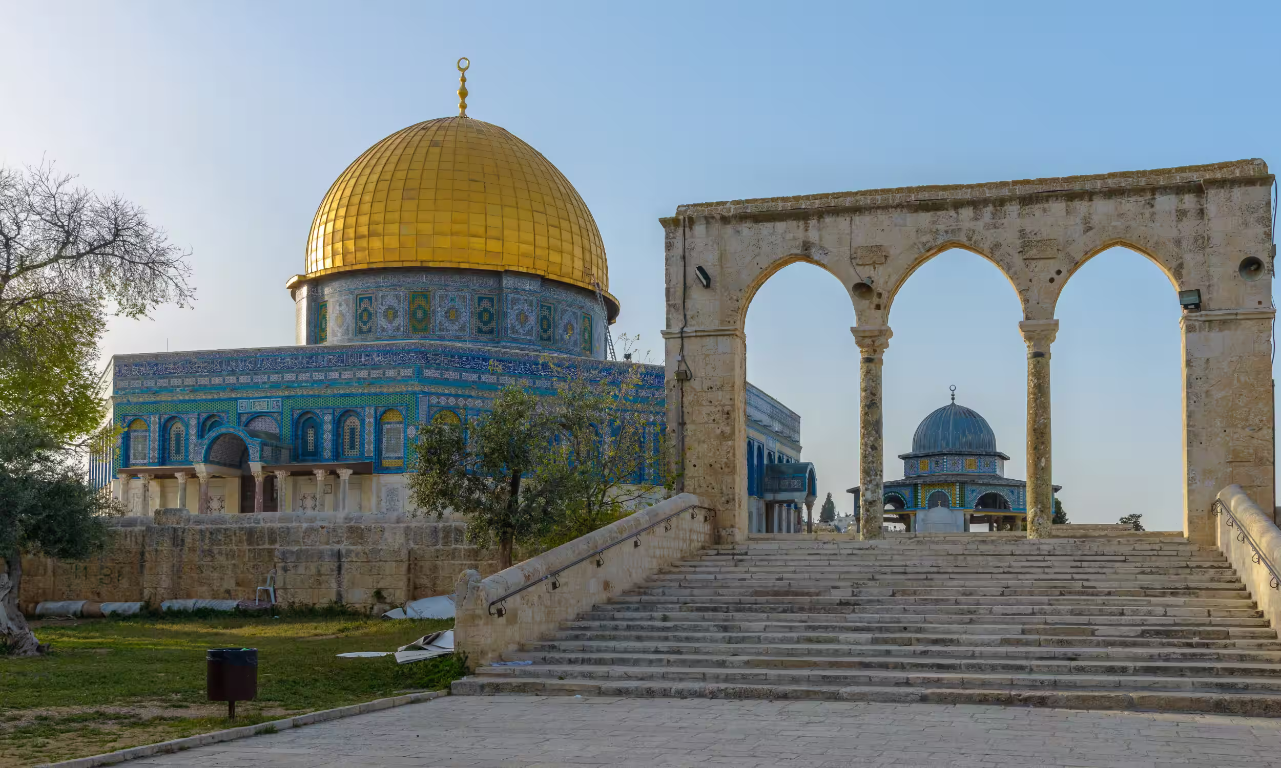 Cúpula da Rocha na Cidade Velha de Jerusalém, um dos monumentos mais emblemáticos de Israel.