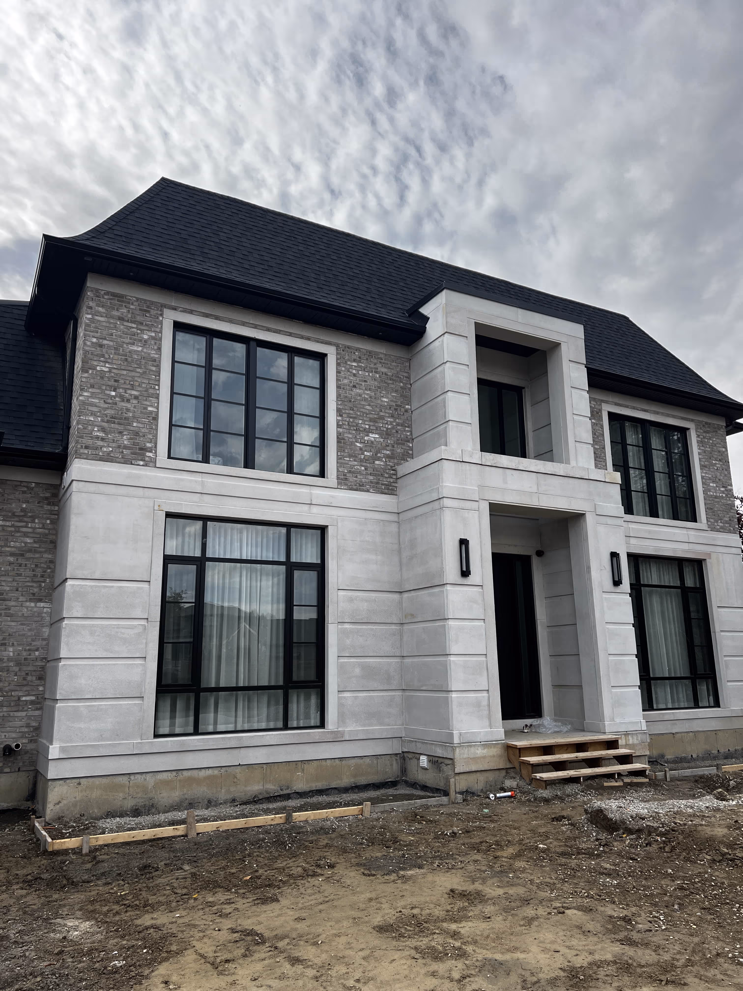 Seamless eavestrough installation