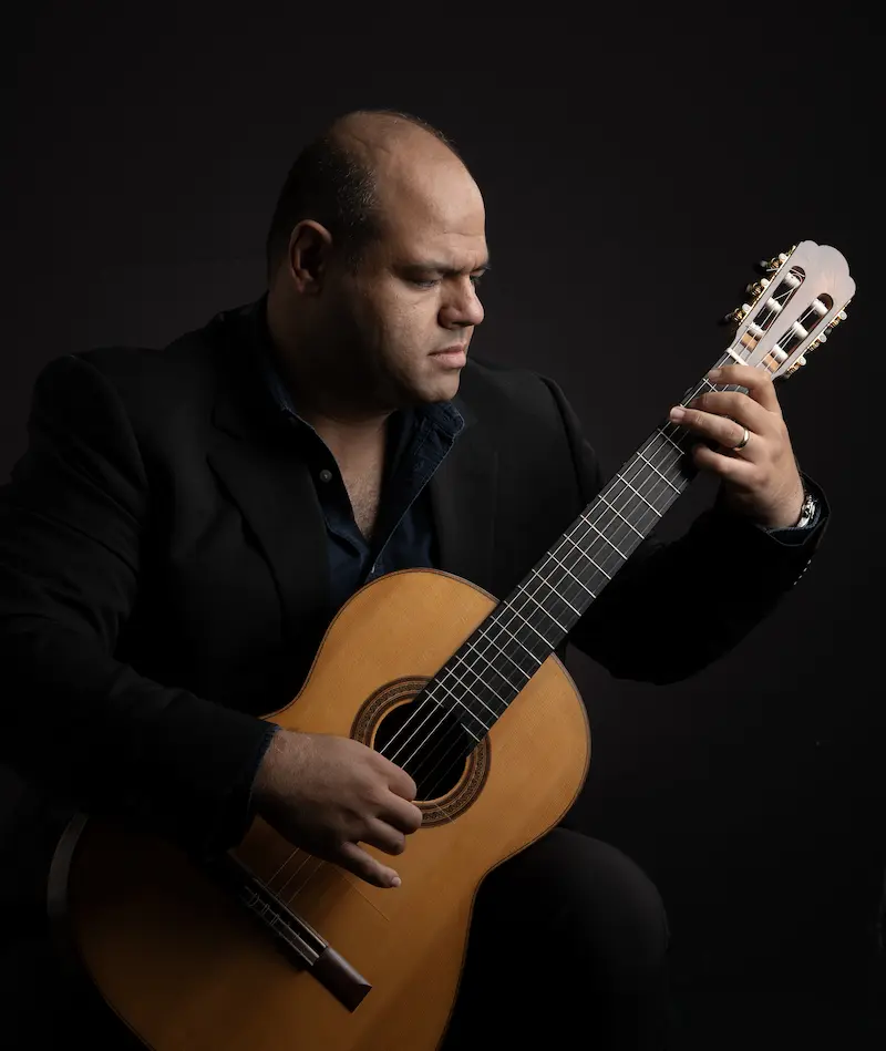 Kasra KArimzadeh Guitar Teacher at Cadenza Music Academy