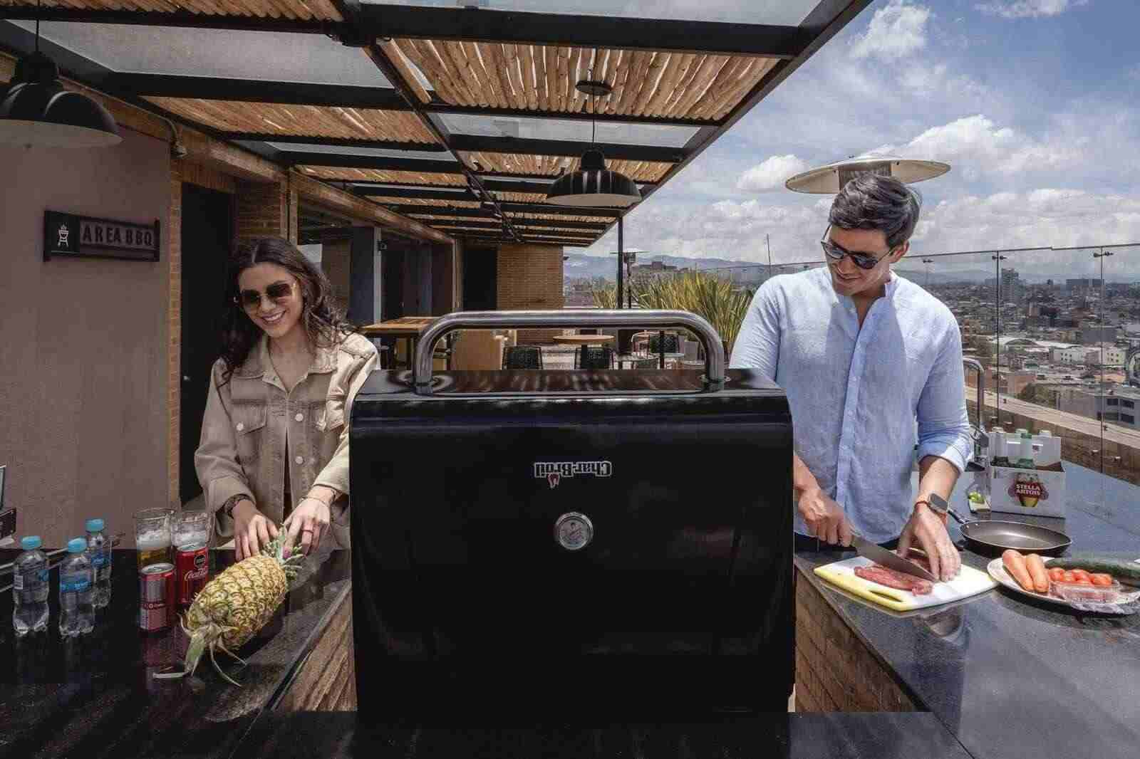 Área de coworking en los apartamentos de Nomad 77