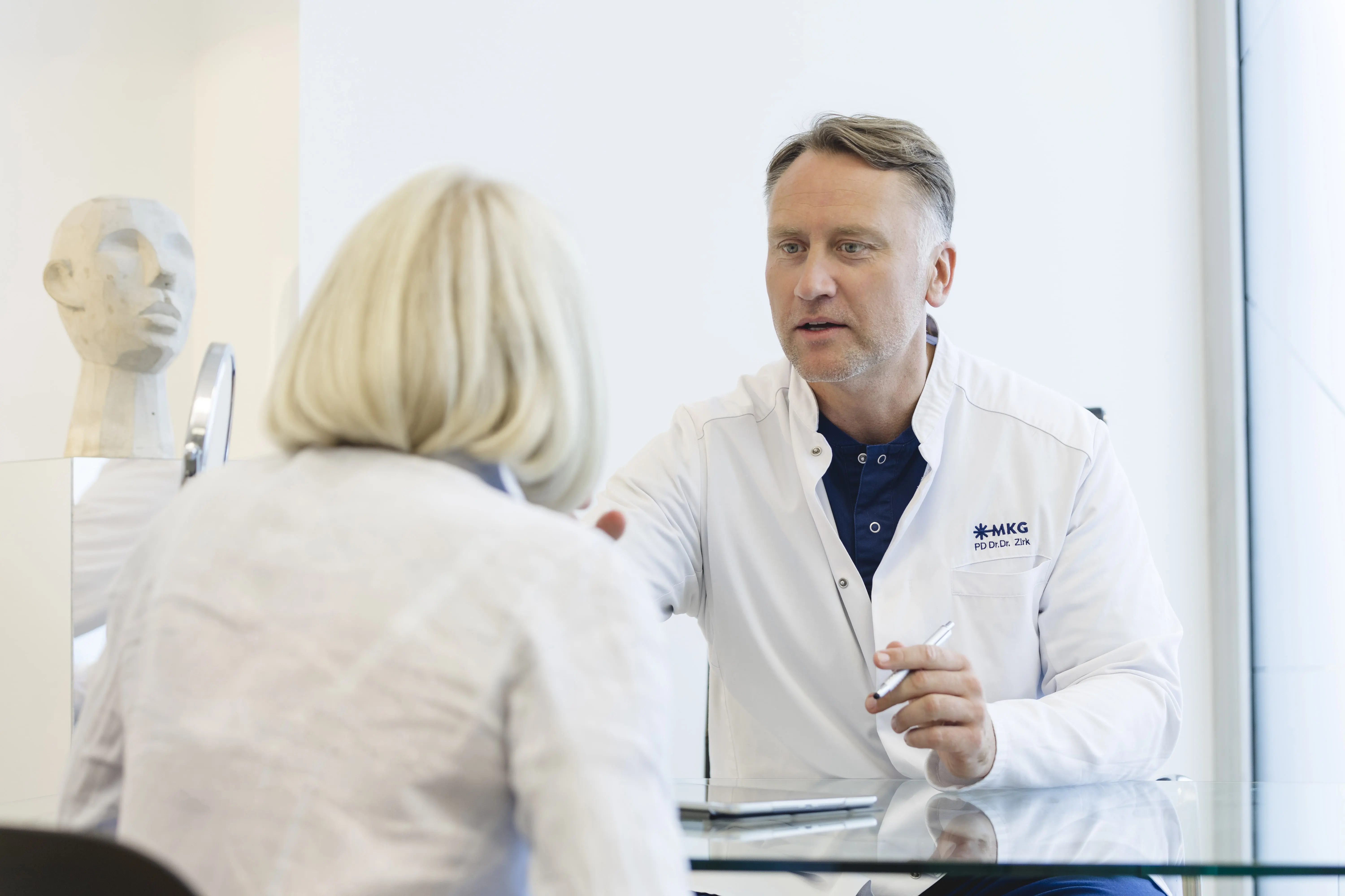 Individuelle Patientenberatung bei BunzBeauty Köln West