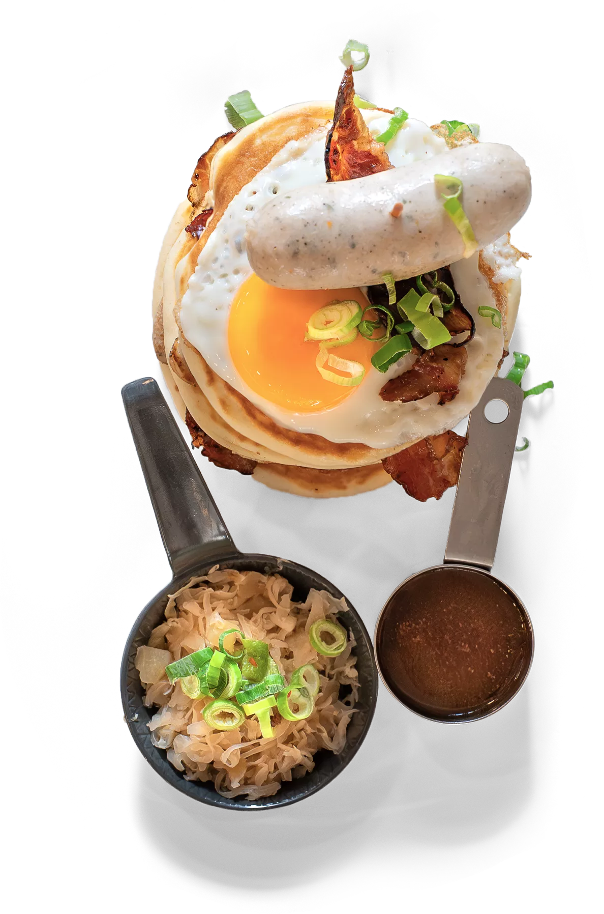 Weisswurst Pancake Stack mit Sauerkraut und süßem Senf