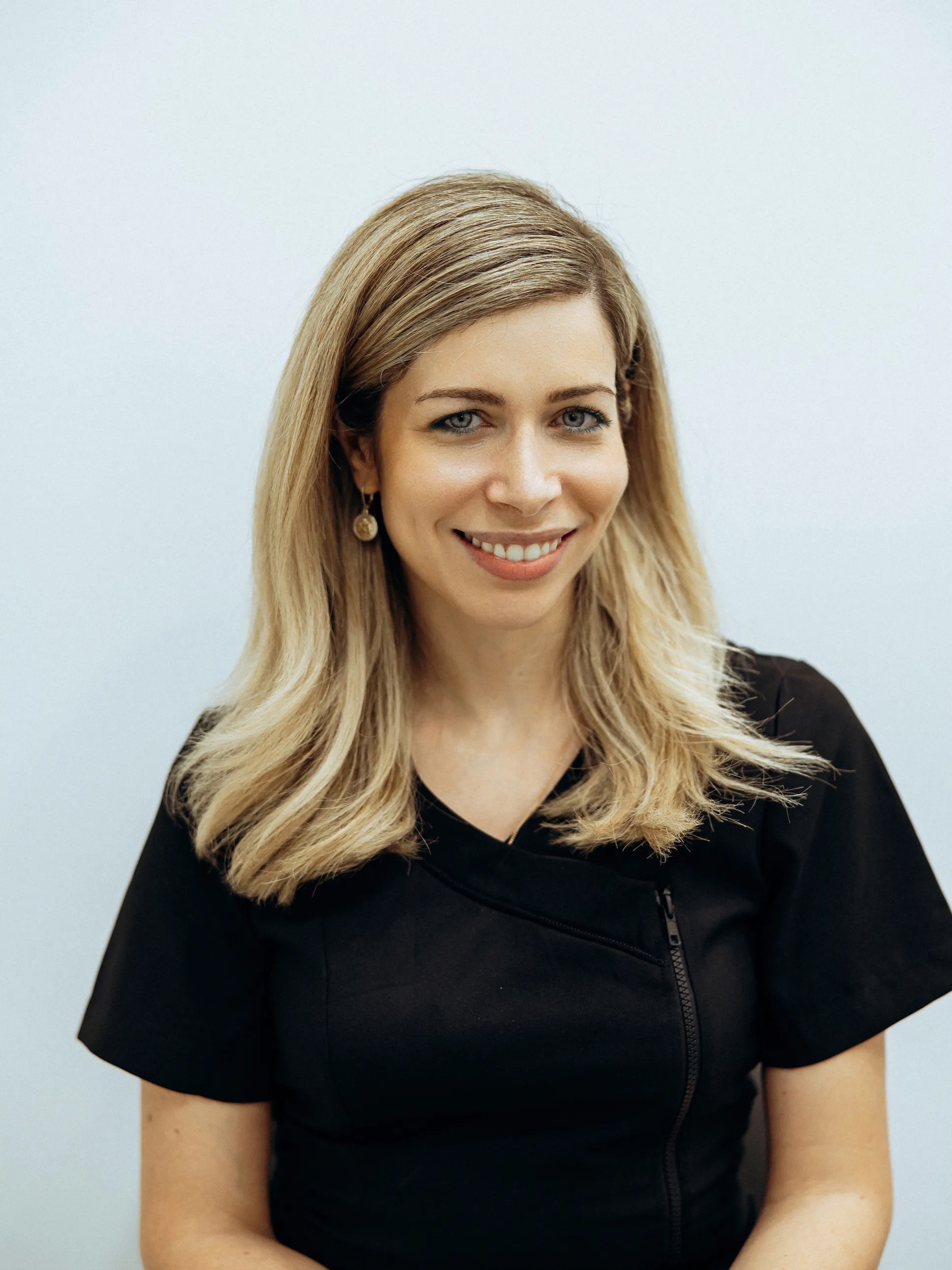 Dr Nicole Betsis