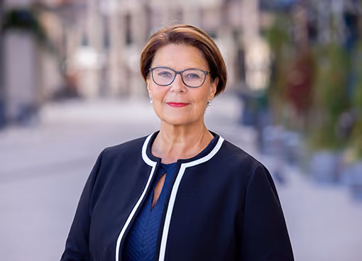 portrett av tone tellevik dahl