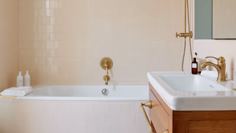 Salle de bain Chambre Deluxe avec baignoire Noucha Hôtel Paris 16