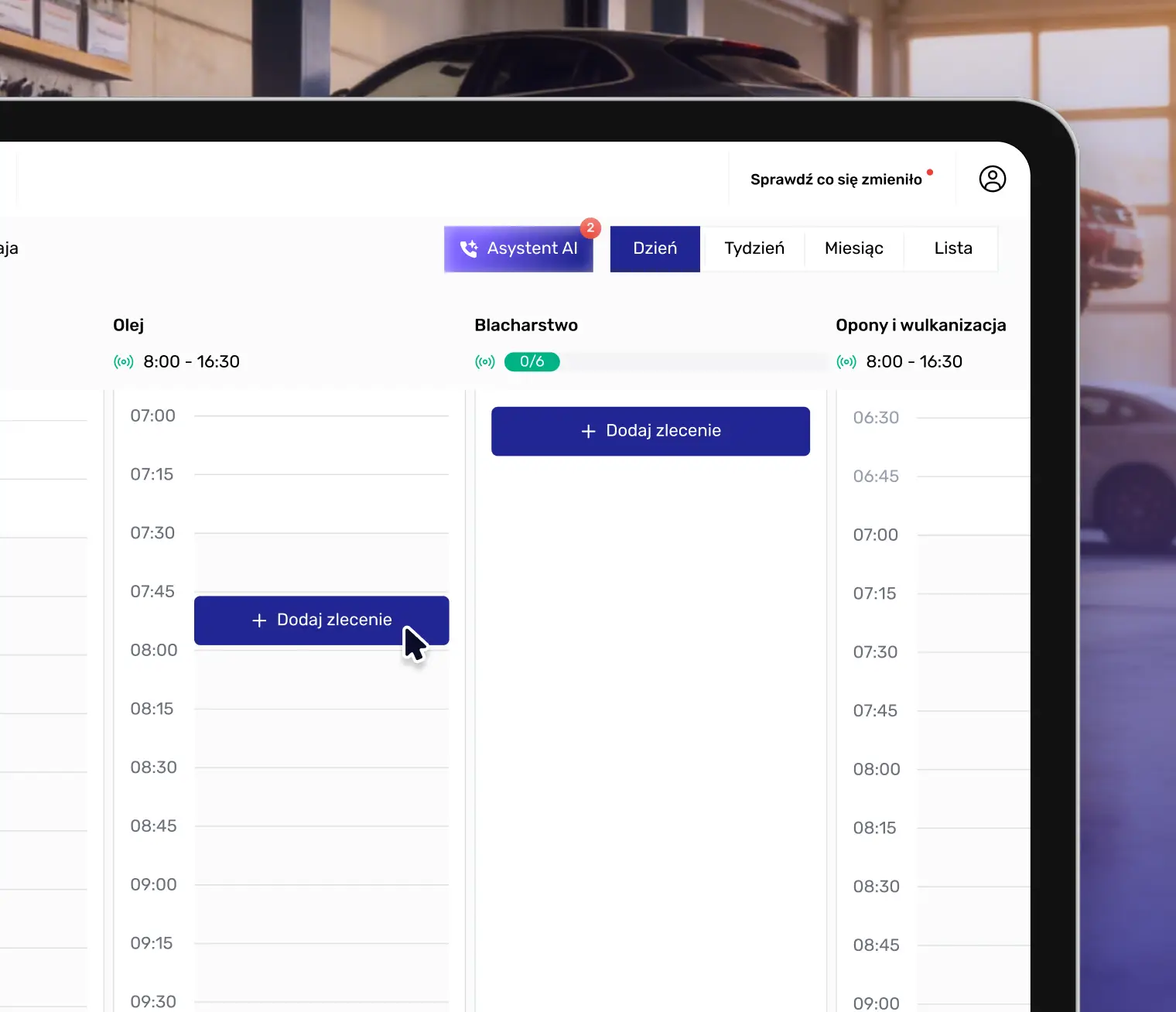 Terminarz warsztatu z wypełnionymi zleceniami umówionymi online przez DobryMechanik.pl