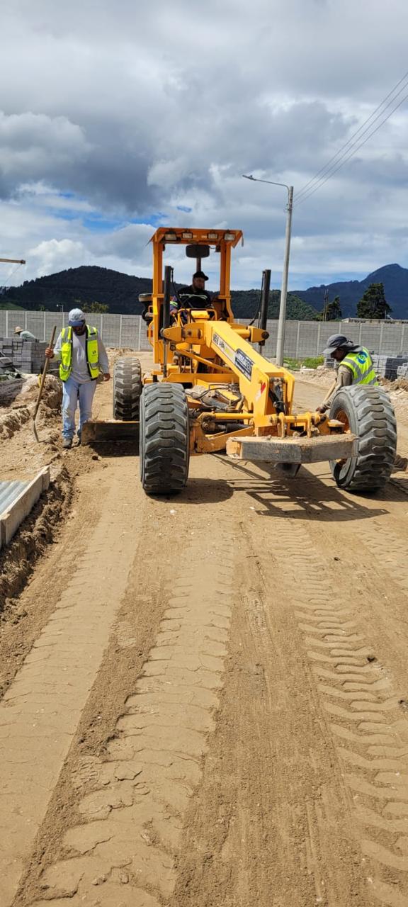 Motoniveladora en campo